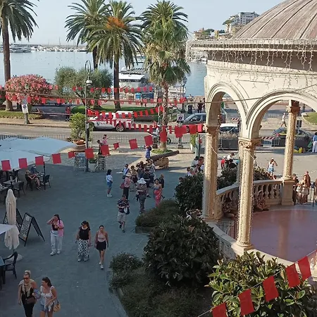 Apartmán Casa Miki Front Chiosco Della Musica And *