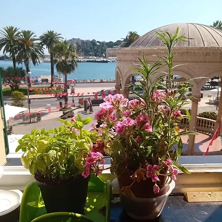 Casa Miki Front Chiosco Della Musica And *