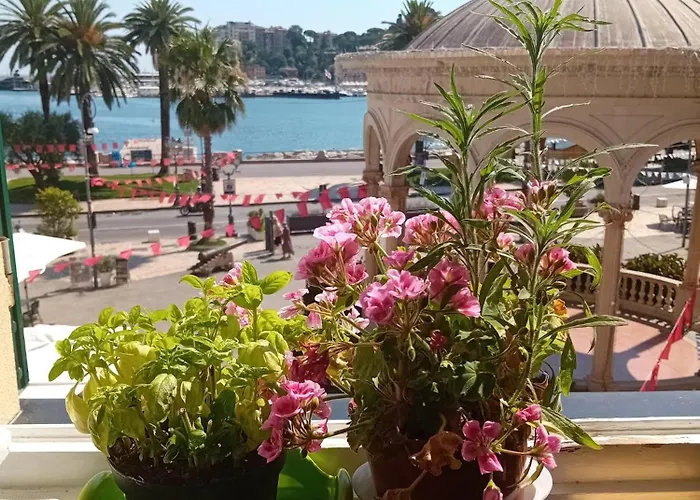 Casa Miki Front Chiosco Della Musica And *